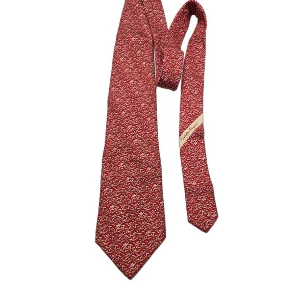 SALVATORE FERRAGAMO Made in Italy Palm Leave All Over Print Red Silk Necktie Tie - Picture 3 of 7